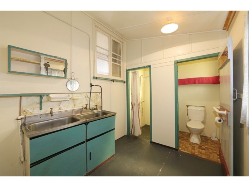 379 Bourbong Street, Millbank QLD 4670