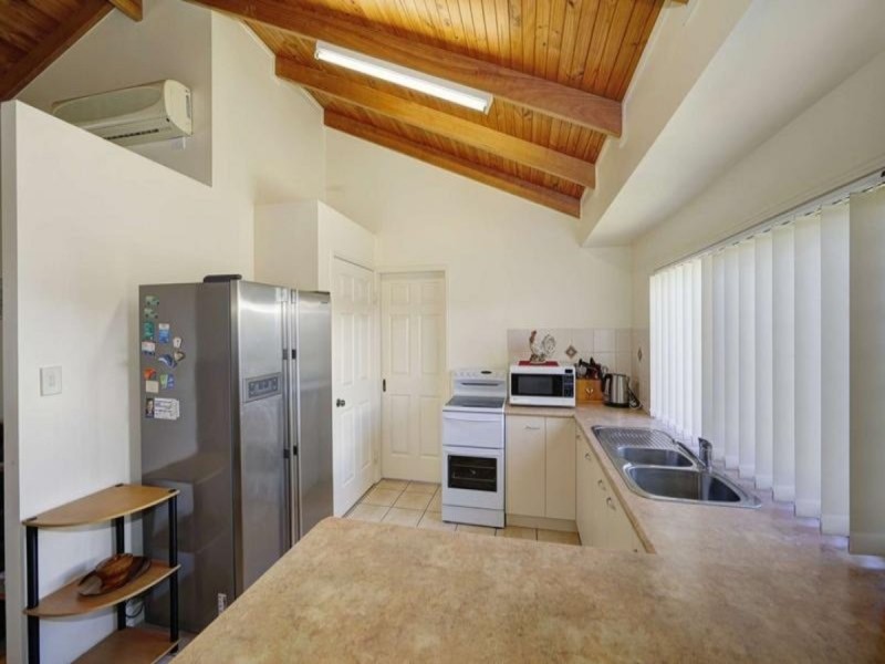 21/20 Vasey Street, Avenell Heights QLD 4670