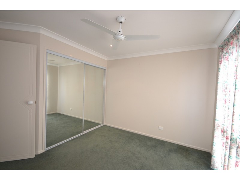 10 Tarni Street, Coral Cove QLD 4670