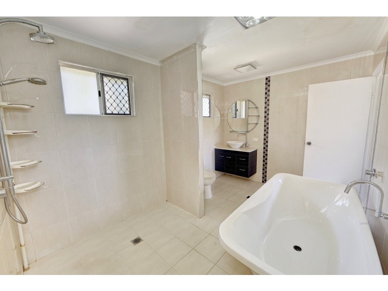 22 Acacia Street, Moore Park Beach QLD 4670