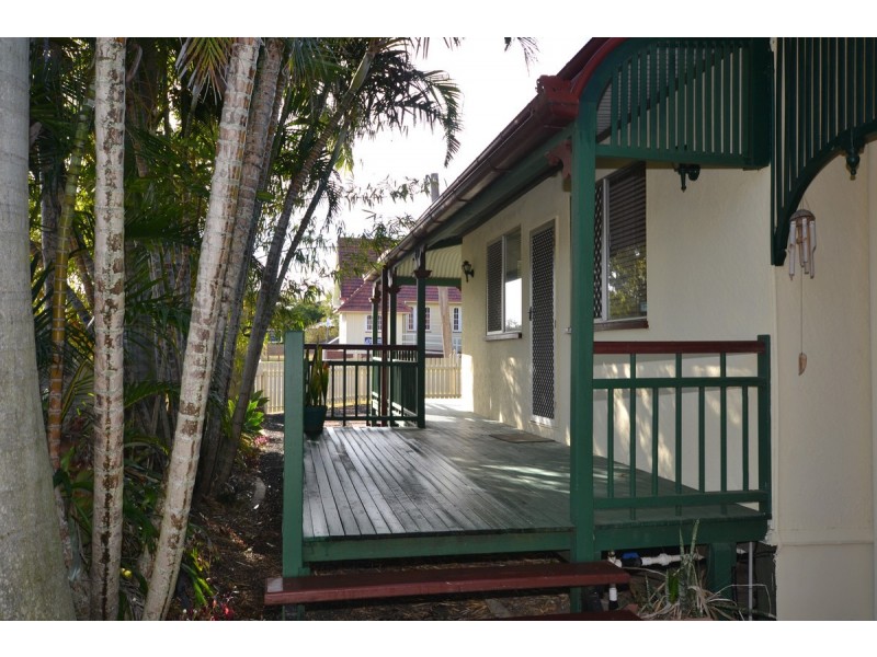 69 Water Street, Walkervale QLD 4670