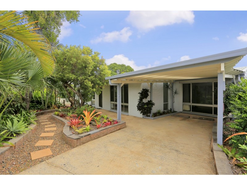22 Seventy Four Court, Avoca QLD 4670