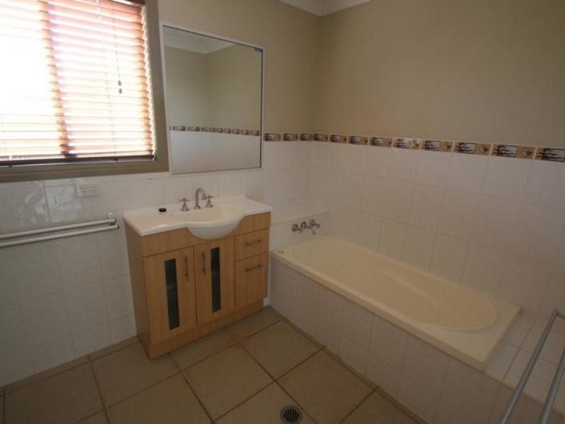 14 Lund Street, Avondale QLD 4670