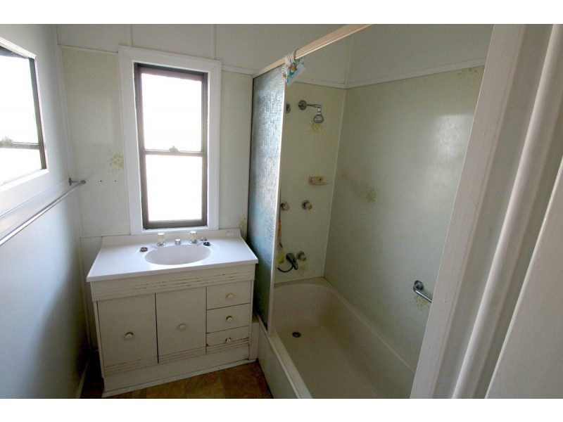 25 Edwards Street, Norville QLD 4670