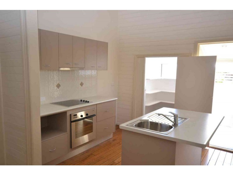 2/67 George Street, Bundaberg South QLD 4670