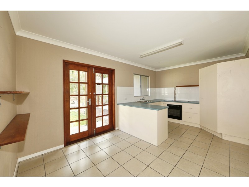 20 Bush Road, Branyan QLD 4670