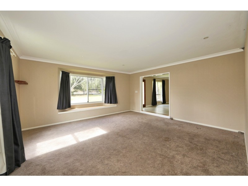20 Bush Road, Branyan QLD 4670