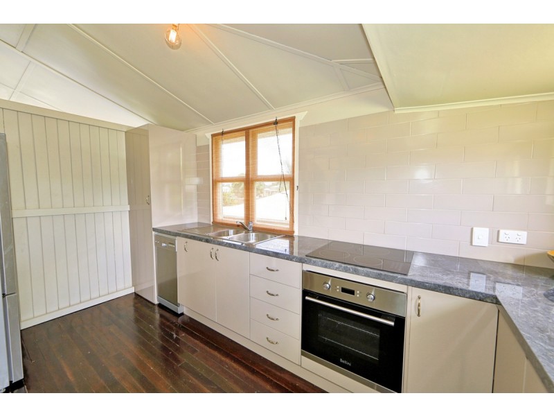 28 Donald Street, Bundaberg North QLD 4670