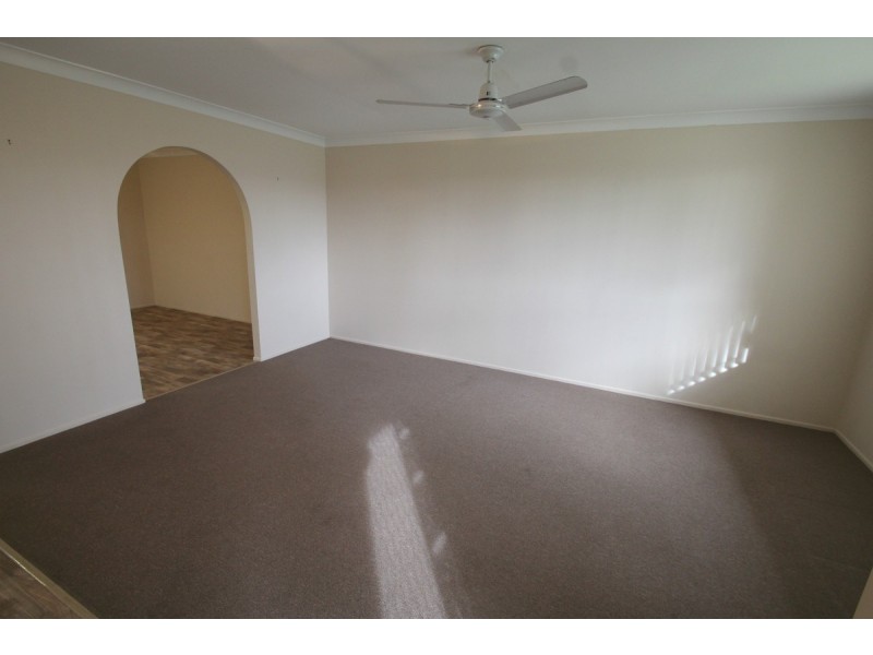 2 Vandenberg Street, Avenell Heights QLD 4670