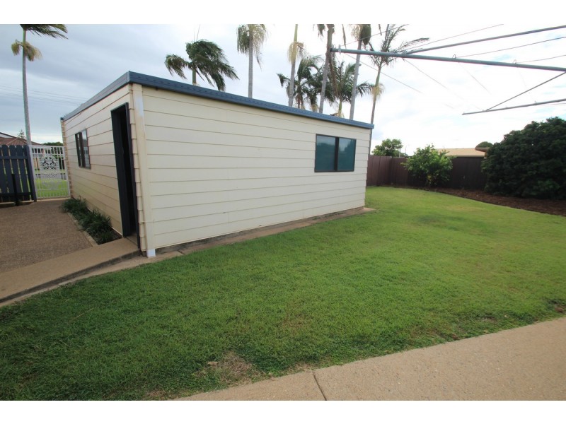 2 Vandenberg Street, Avenell Heights QLD 4670