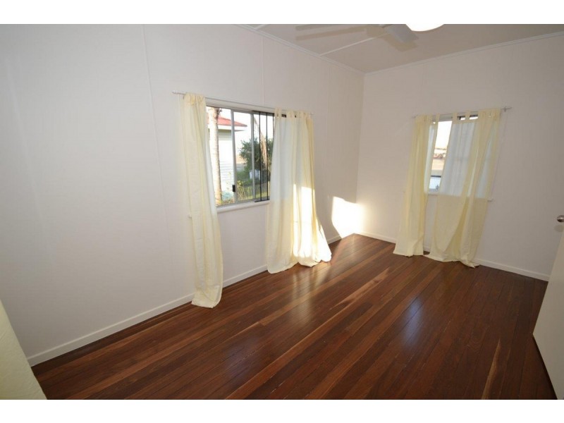 4 Collins Street, Bundaberg East QLD 4670