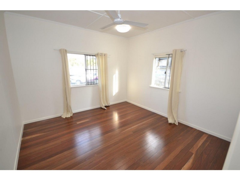 4 Collins Street, Bundaberg East QLD 4670