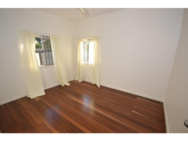 4 Collins Street, Bundaberg East QLD 4670