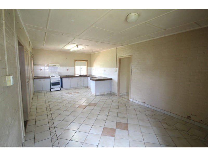 10 Churchill Street, Svensson Heights QLD 4670