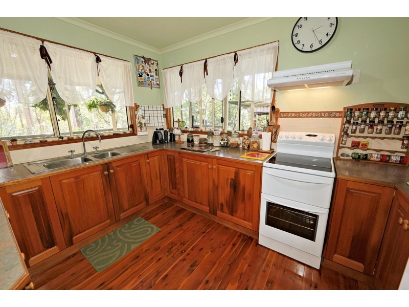 118 Crosswells Road, Pine Creek QLD 4670