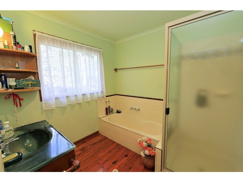 118 Crosswells Road, Pine Creek QLD 4670