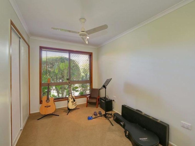 26 East West Avenue, Avoca QLD 4670