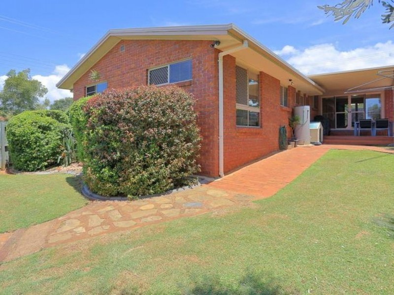 26 East West Avenue, Avoca QLD 4670