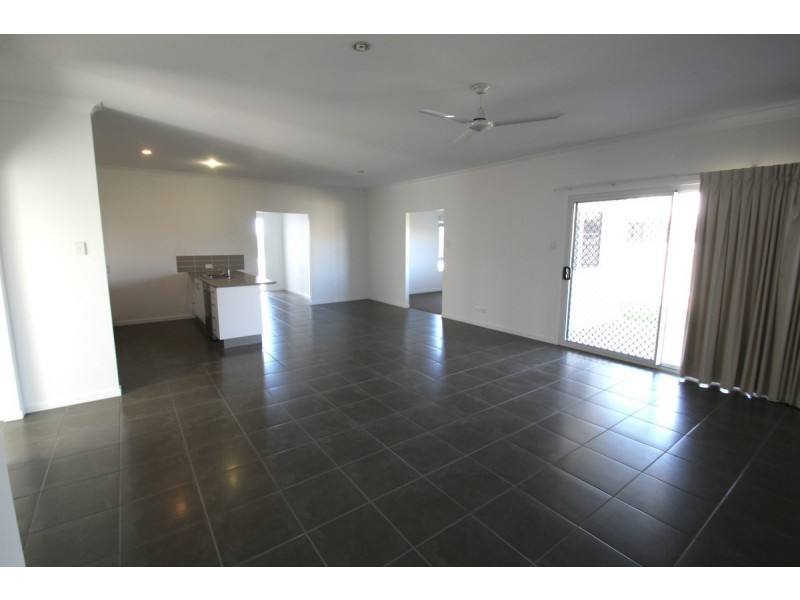 75 Foster Drive, Bundaberg North QLD 4670