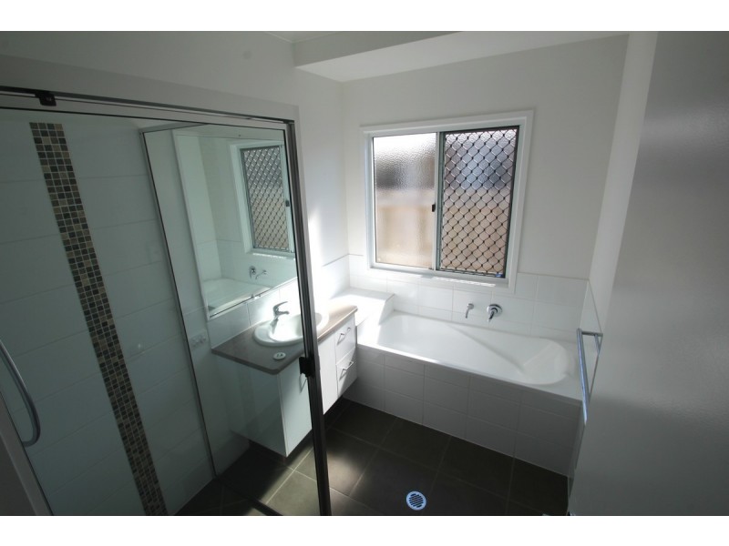 75 Foster Drive, Bundaberg North QLD 4670