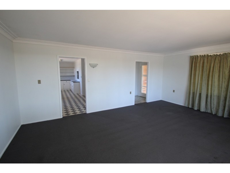 13 Redmond Street, Avenell Heights QLD 4670