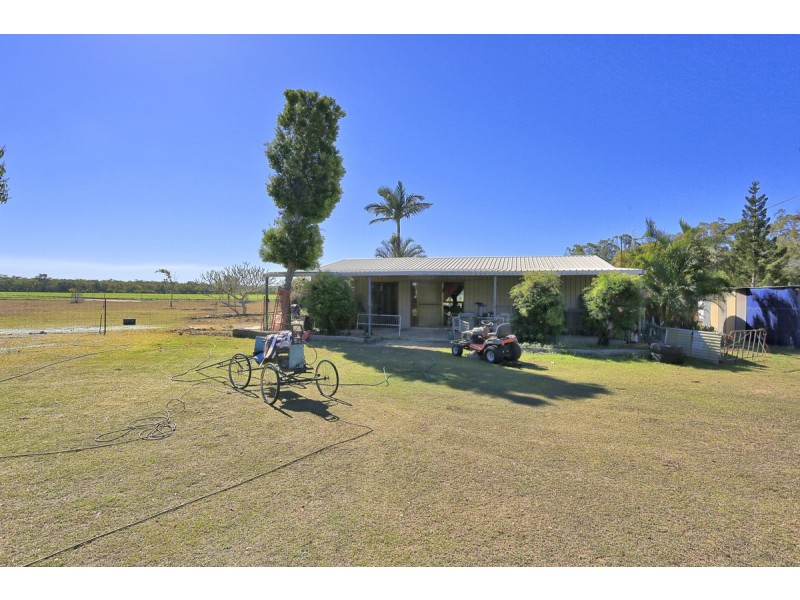 606 Booyan Road, Moore Park Beach QLD 4670