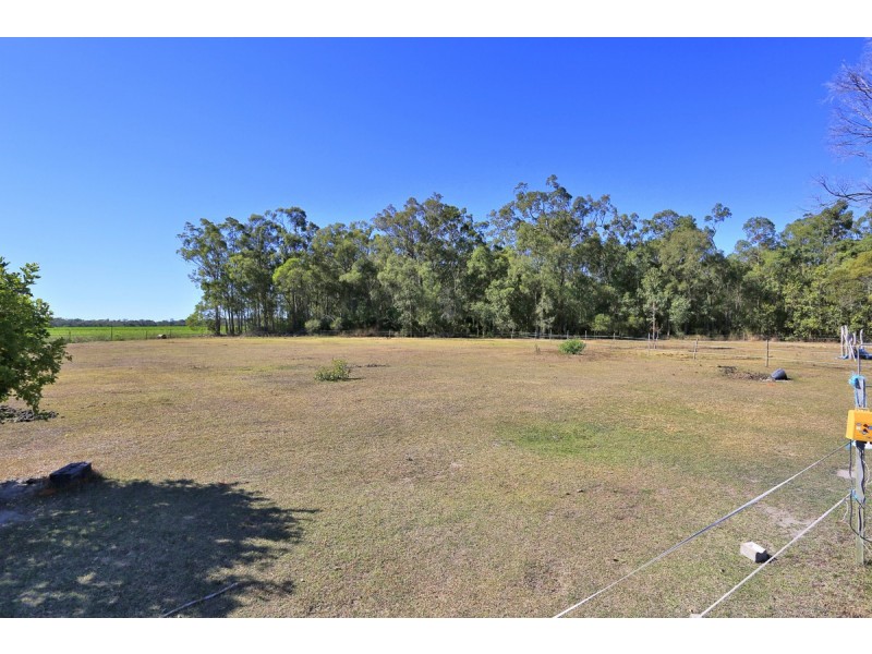 606 Booyan Road, Moore Park Beach QLD 4670