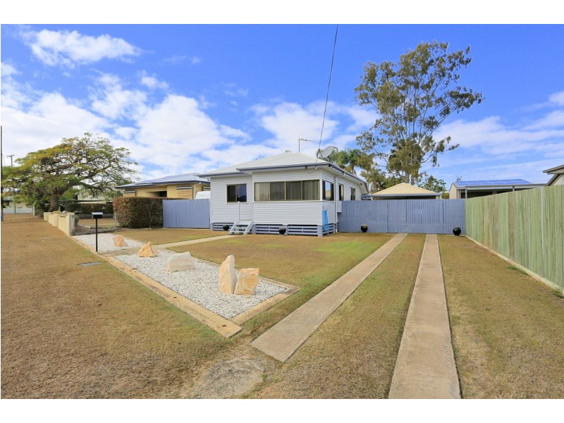 4 Nott Street, Walkervale QLD 4670