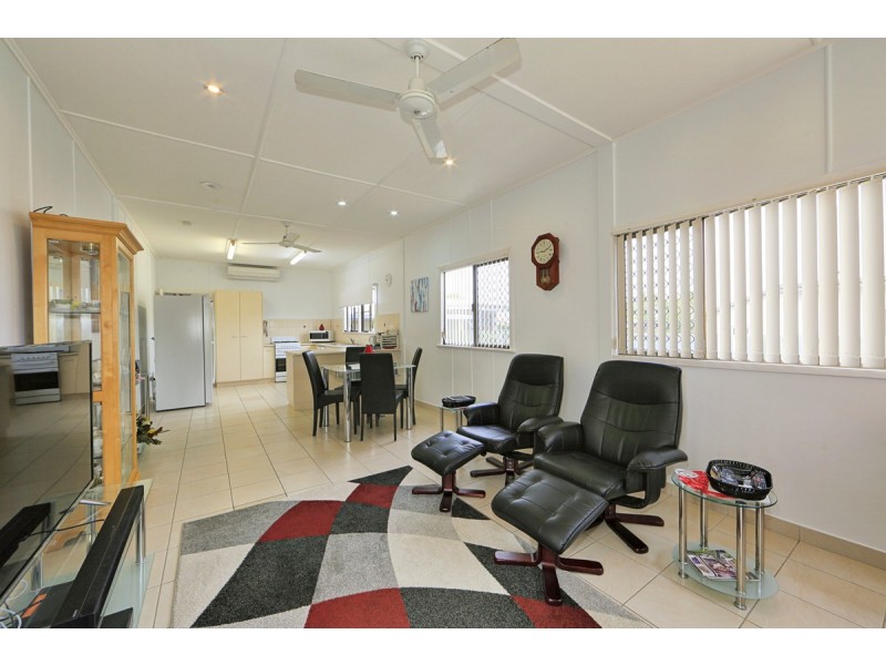 4 Nott Street, Walkervale QLD 4670