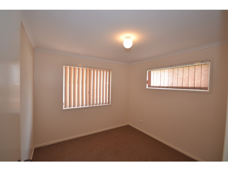 8 Pecton Place, Avenell Heights QLD 4670