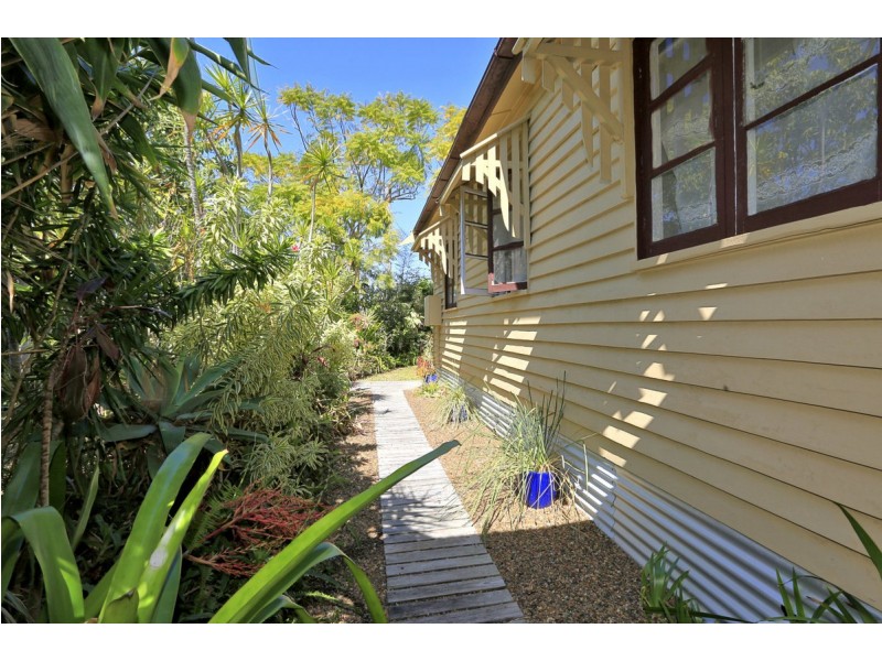 7 McCracken Street, Walkervale QLD 4670