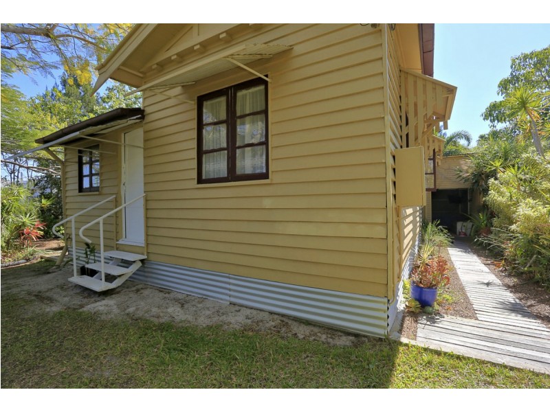 7 McCracken Street, Walkervale QLD 4670