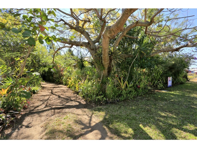 7 McCracken Street, Walkervale QLD 4670