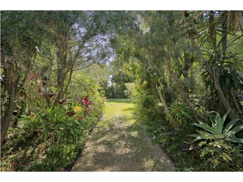 7 McCracken Street, Walkervale QLD 4670