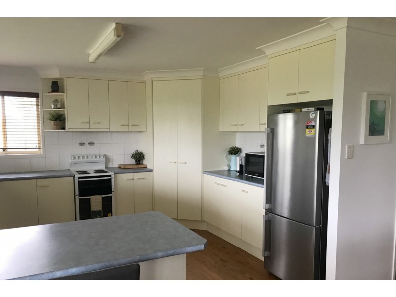 99 Patersons Road, Gooburrum QLD 4670