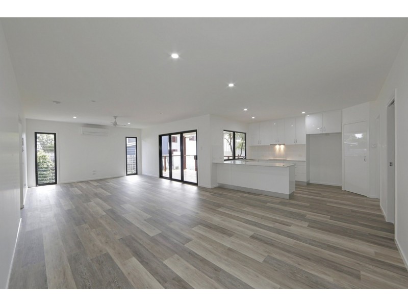 Unit 1 & 2/157a Hughes Road, Bargara QLD 4670