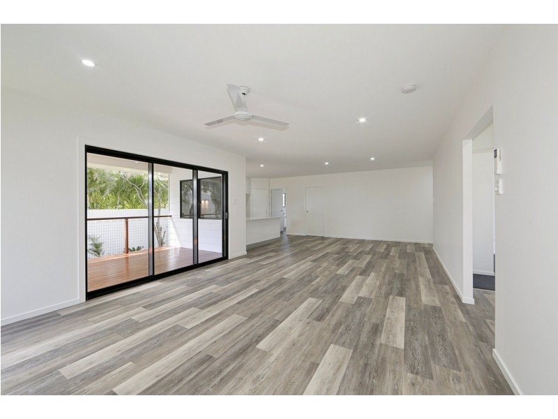 Unit 1 & 2/157a Hughes Road, Bargara QLD 4670