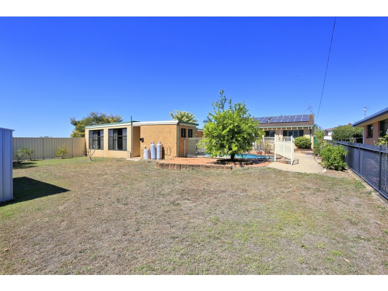 1 Grier Street, Kepnock QLD 4670