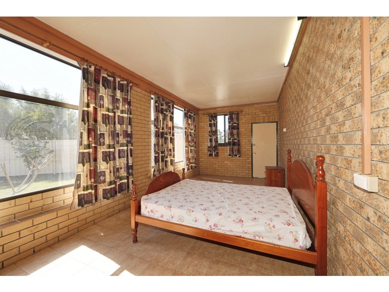 1 Grier Street, Kepnock QLD 4670