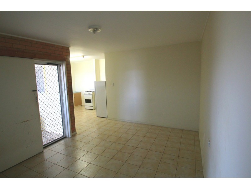 2/4 Dexter Street, Svensson Heights QLD 4670