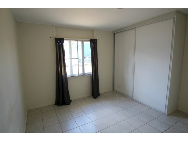 2/4 Dexter Street, Svensson Heights QLD 4670