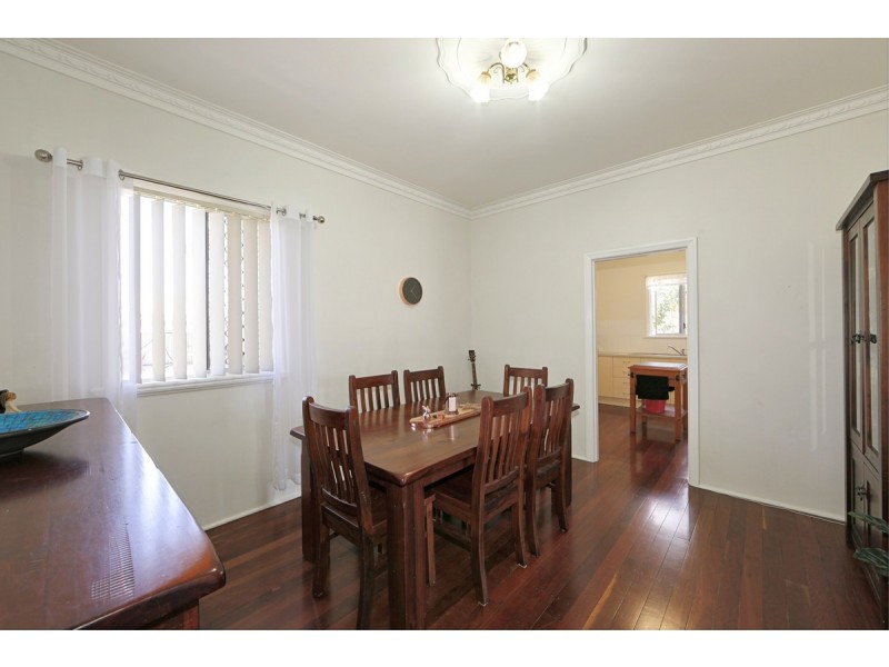 16 Tarakan Street, Svensson Heights QLD 4670