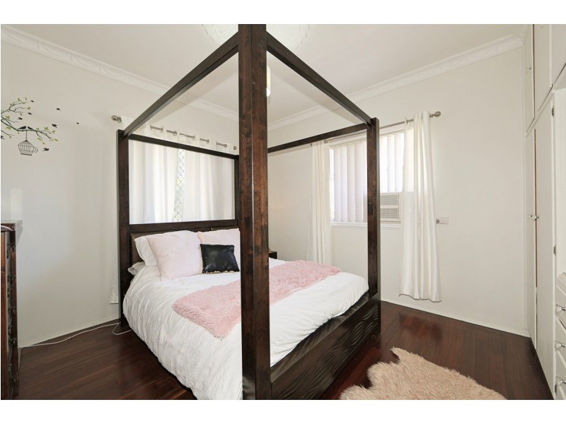 16 Tarakan Street, Svensson Heights QLD 4670