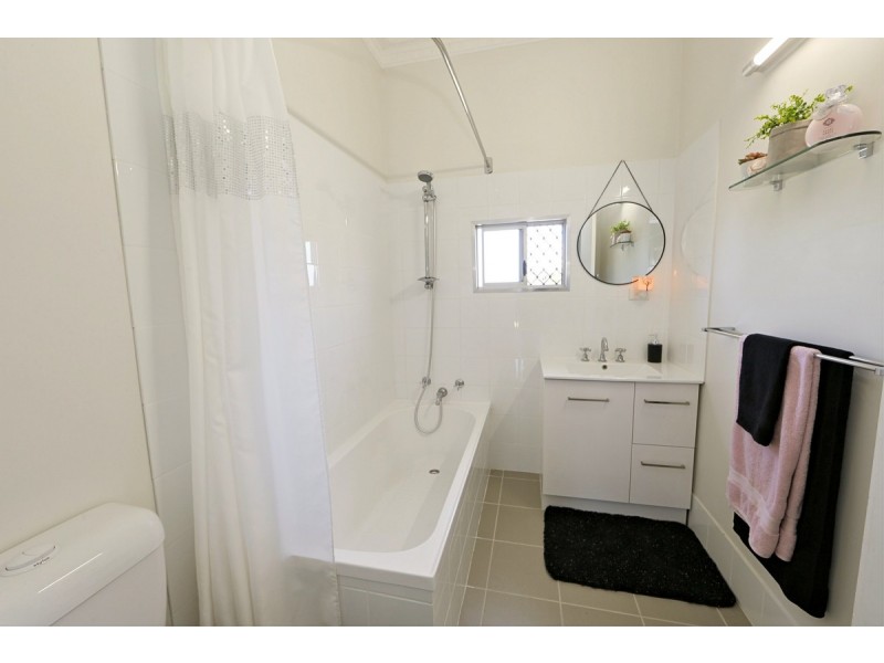 16 Tarakan Street, Svensson Heights QLD 4670