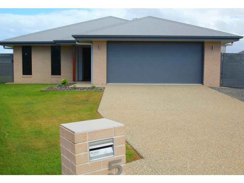 5 Venezia Court, Ashfield QLD 4670