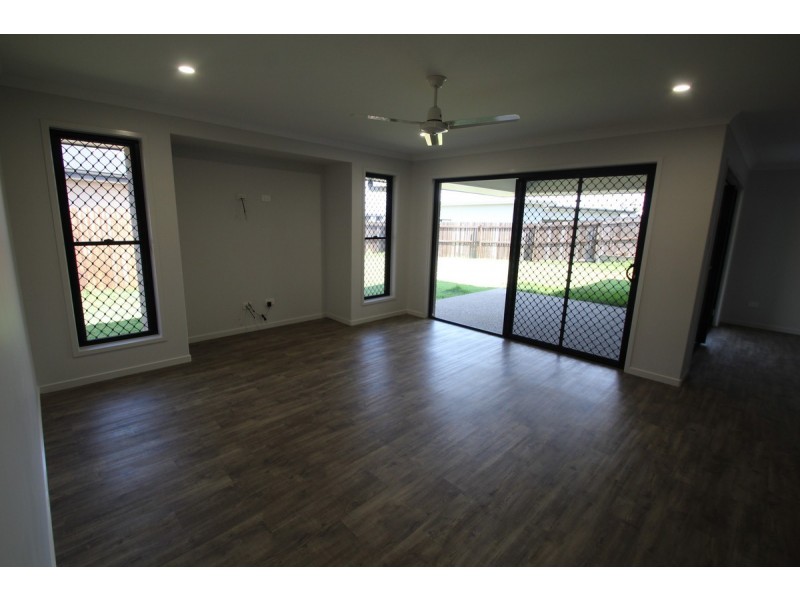 5 Venezia Court, Ashfield QLD 4670