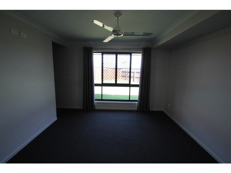 5 Venezia Court, Ashfield QLD 4670