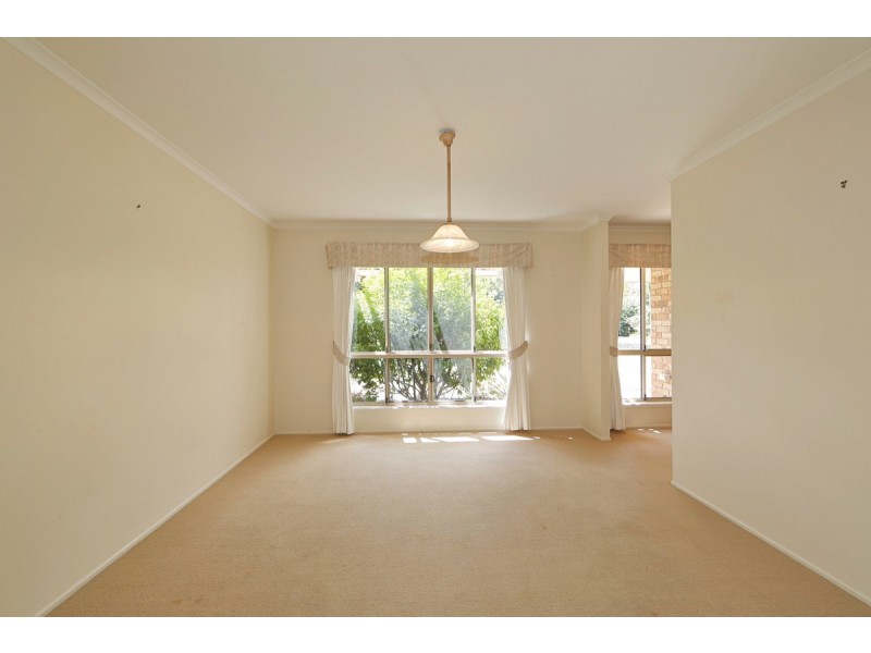 7 Cockatoo Crescent, Gooburrum QLD 4670