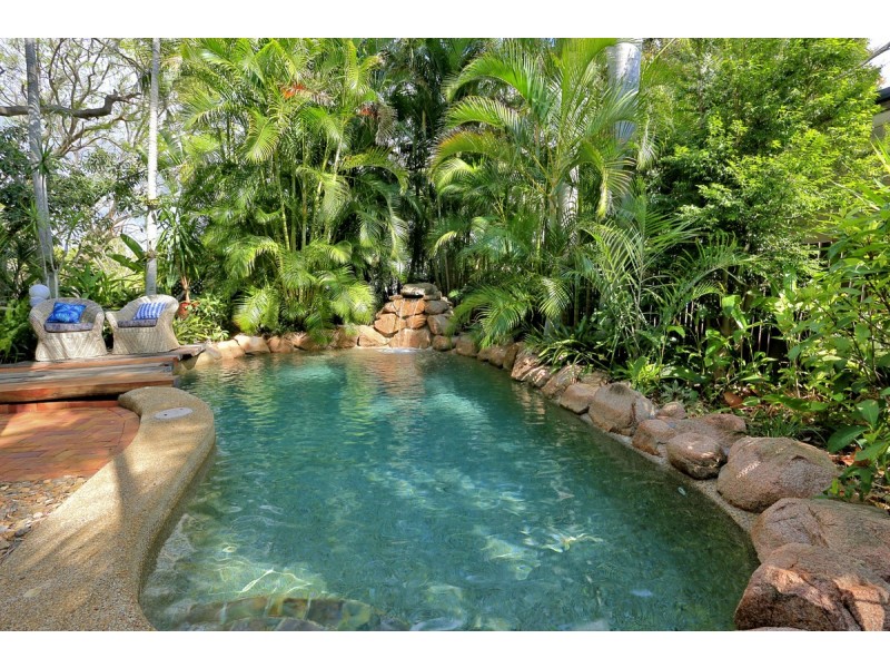 4 Shailers Circuit, Thabeban QLD 4670