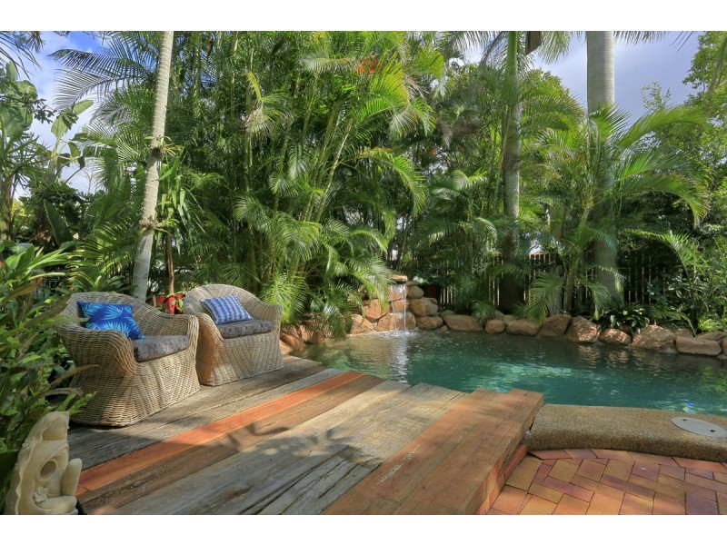 4 Shailers Circuit, Thabeban QLD 4670